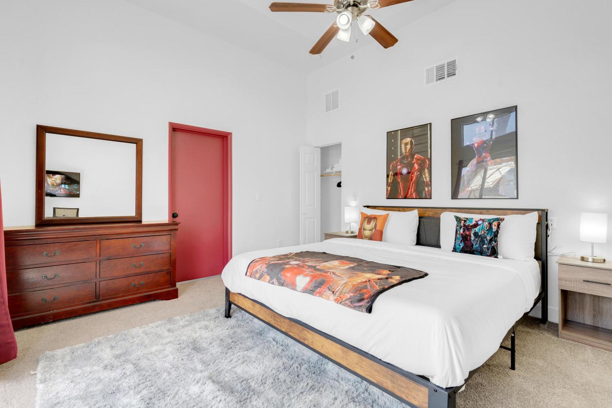 Villa 8br 5ba Superhero Retreat-king Beds, Bbq, Hammock, Firepit, Minigolf, Workspace Las Vegas