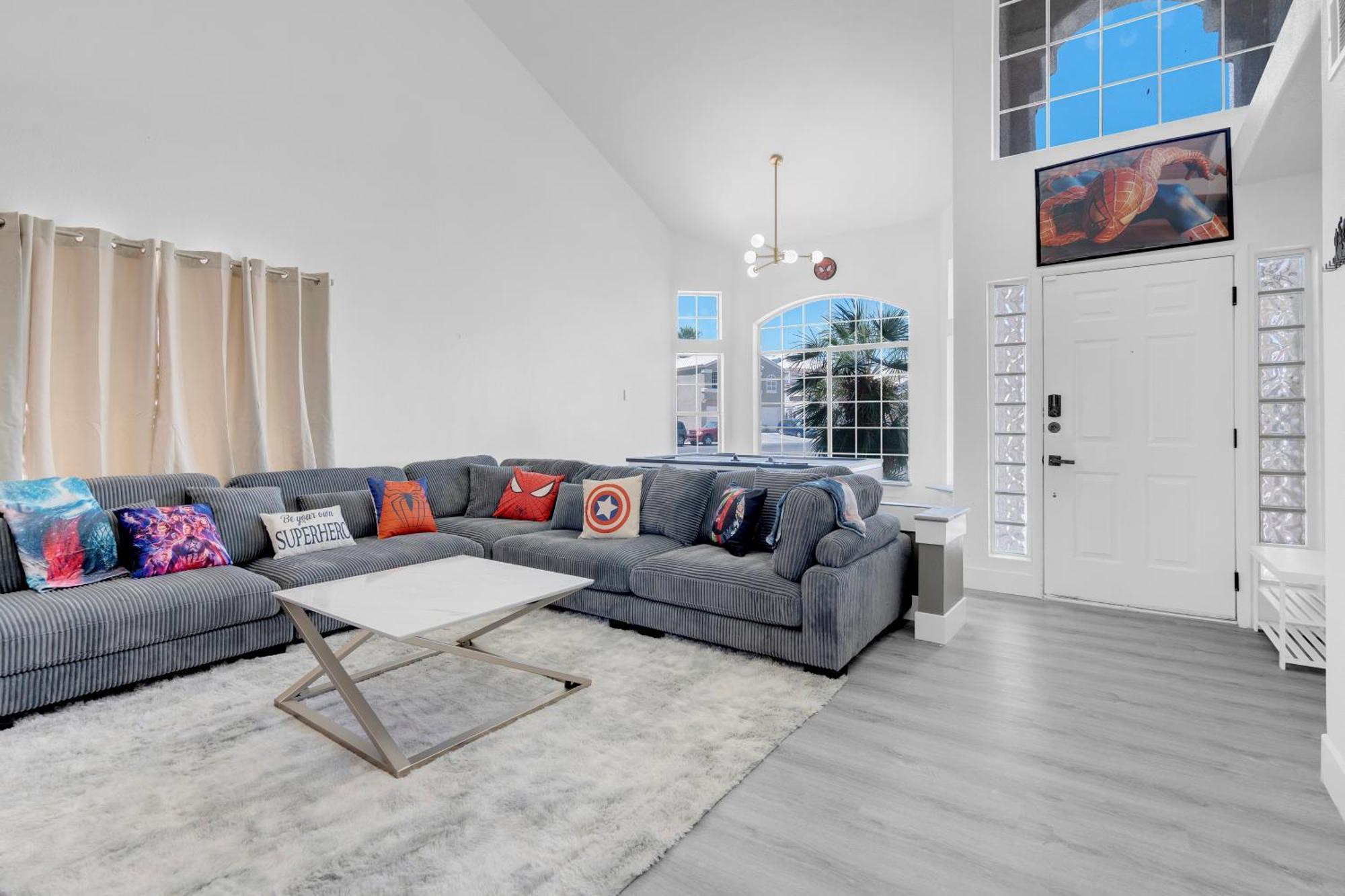 8br 5ba Superhero Retreat-king Beds, Bbq, Hammock, Firepit, Minigolf, Workspace * Las Vegas