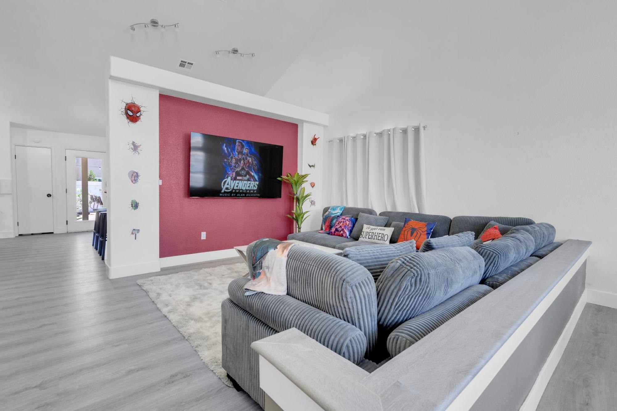 Villa 8br 5ba Superhero Retreat-king Beds, Bbq, Hammock, Firepit, Minigolf, Workspace