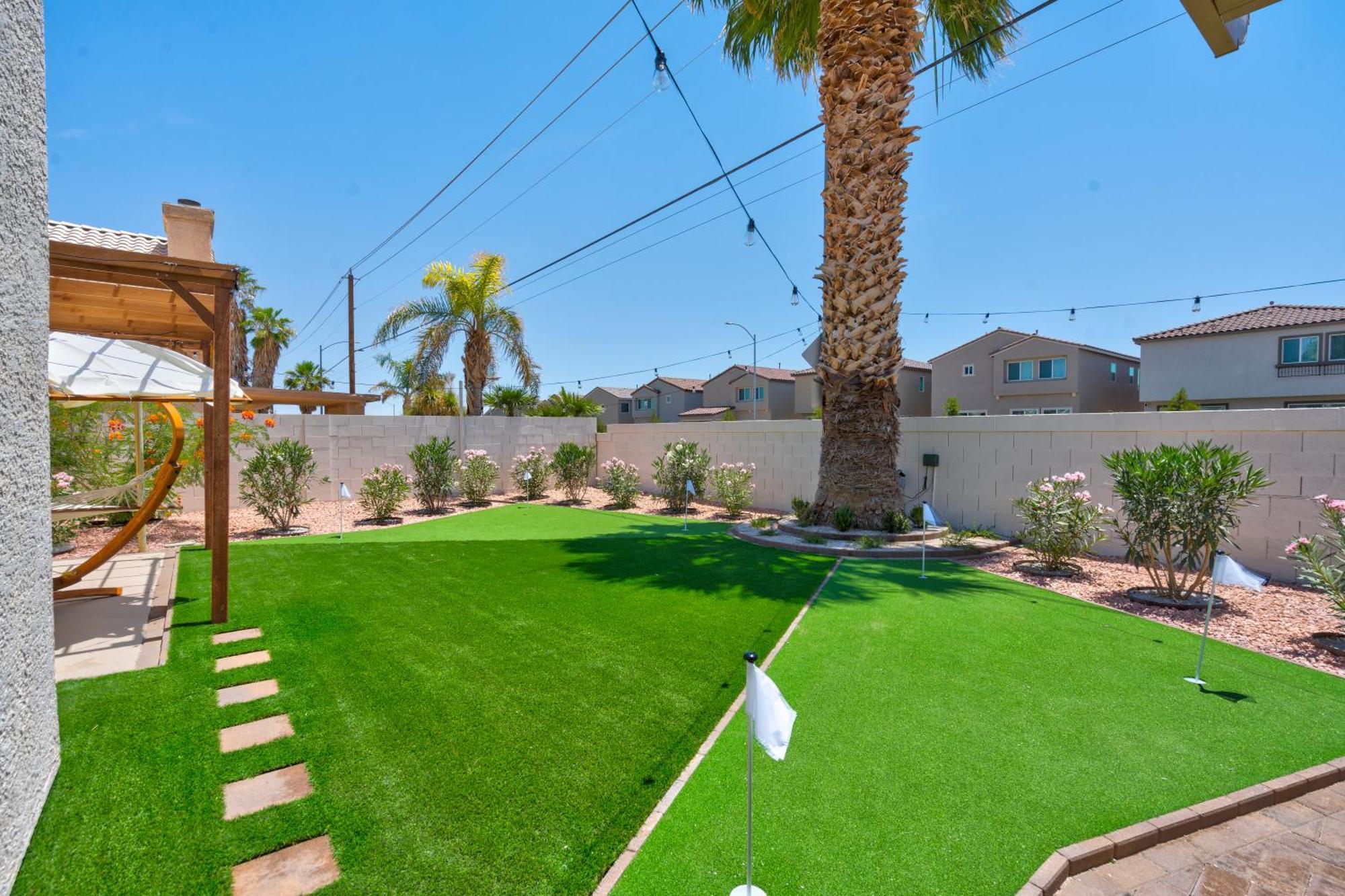 Villa 8br 5ba Superhero Retreat-king Beds, Bbq, Hammock, Firepit, Minigolf, Workspace