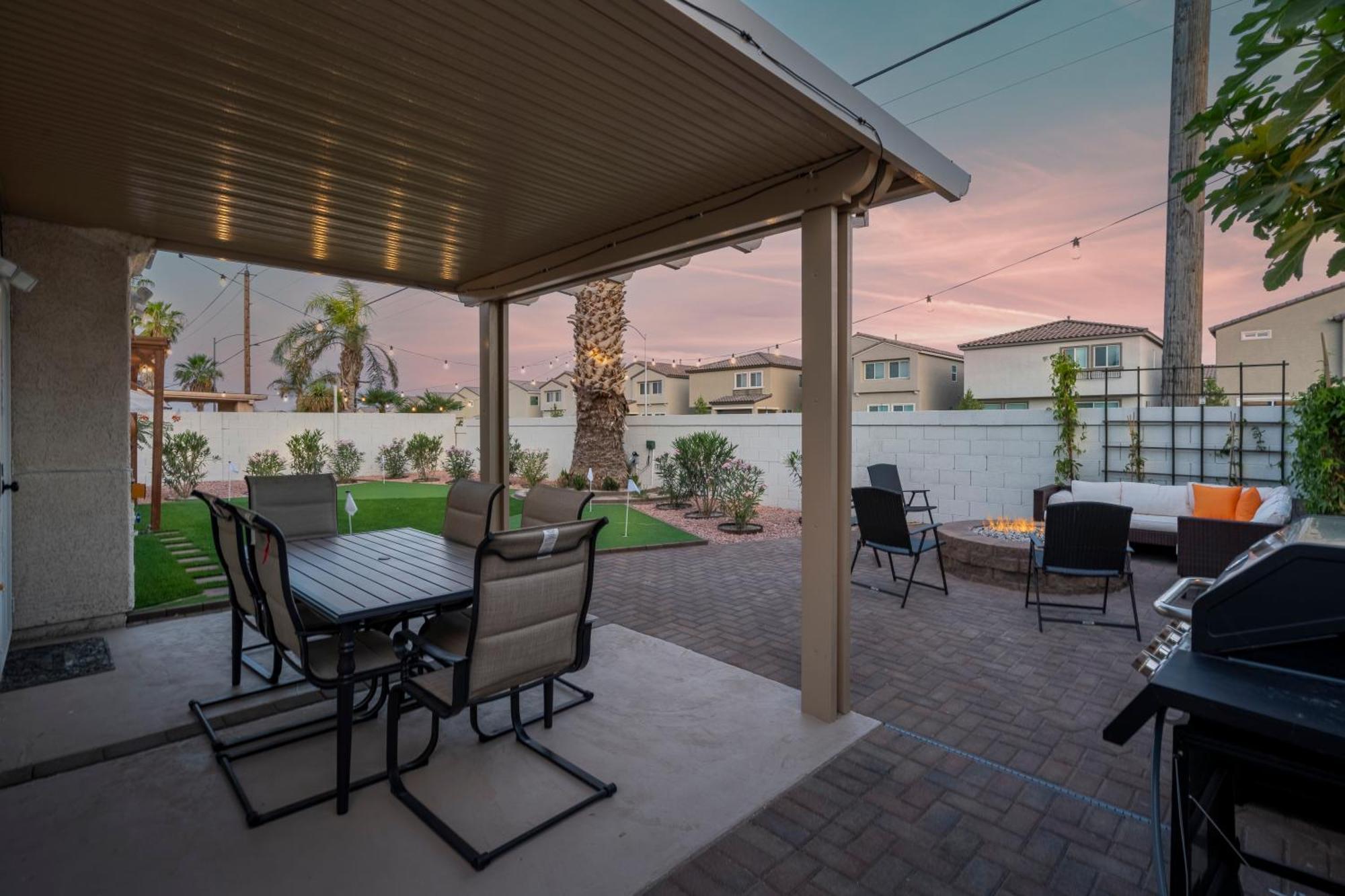 8br 5ba Superhero Retreat-king Beds, Bbq, Hammock, Firepit, Minigolf, Workspace Villa *